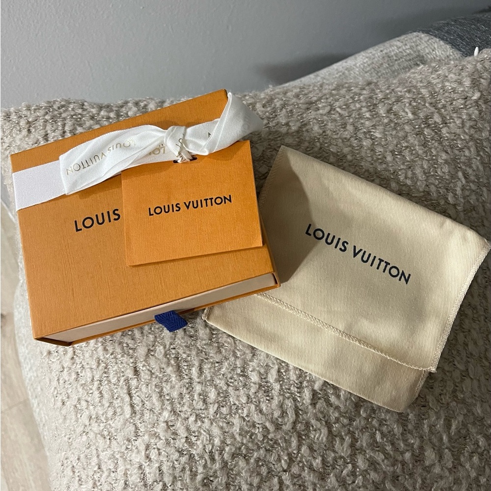 Louis Vuitton Orange Box with Cream Pouch
